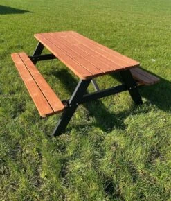 Goedkopepicknicktafels.nl | Zwart Bruine XL Picknicktafel Bruno | Tuintafel 6 Persoons | Bruin Zwart Gespoten Gedroogd Grenen Hout! -Tuin- En Buitengereedschapswinkels 1021x1200