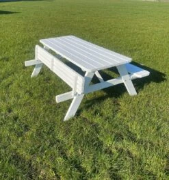 Goedkopepicknicktafels.nl | Witte XL Picknicktafel | Tuintafel 6 Persoons | Wit Gespoten Gedroogd Grenen Hout! -Tuin- En Buitengereedschapswinkels 1125x1200
