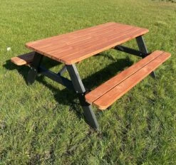 Goedkopepicknicktafels.nl | Zwart Bruine XL Picknicktafel Bruno | Tuintafel 6 Persoons | Bruin Zwart Gespoten Gedroogd Grenen Hout! -Tuin- En Buitengereedschapswinkels 1200x1127 1