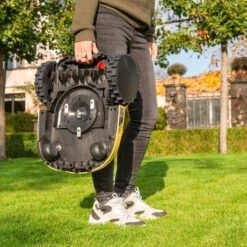 Powerplus POWXG6305 Robotmaaier - 18V - Voor Gazons Tot Ca. 500m² - Maaibreedte 180mm - Incl. Laadstation En Accessoires -Tuin- En Buitengereedschapswinkels 1200x1200 1183