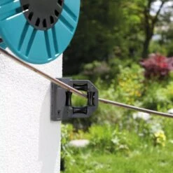 GARDENA - Wandslanghouder 60 Met Slanggeleider - Slanghouder - Maximale Capaciteit 60 Meter -Tuin- En Buitengereedschapswinkels 1200x1200 1641