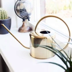 Kikkerland Vintage Gieter - Plantengieter Voor Binnen - Goud - 1,2L - Retro - Metaal -Tuin- En Buitengereedschapswinkels 1200x1200 1819