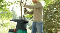 Bosch AXT 25 D Hakselaar - 2500 W - 175 Kg/h -Tuin- En Buitengereedschapswinkels 1200x671