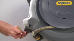 Hozelock AutoReel Slangenhouder / Wandslangbox 20m - Ø12,5mm 29 Hozelock AutoReel Slangenhouder / Wandslangbox 20m - Ø12,5mm -Tuin- En Buitengereedschapswinkels 1200x675 45