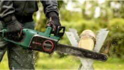 Bosch UniversalChain 35 Kettingzaag - 1800W - 350 Mm 6 Bosch UniversalChain 35 Kettingzaag - 1800W - 350 Mm -Tuin- En Buitengereedschapswinkels 1200x681 5