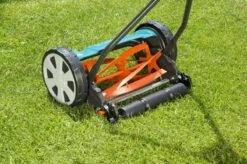 GARDENA Kooimesmaaier 330 Grasmaaier - Maaibreedte 33 Cm - Gazons Tot Ca. 150 M² 16 GARDENA Kooimesmaaier 330 Grasmaaier - Maaibreedte 33 Cm - Gazons Tot Ca. 150 M² -Tuin- En Buitengereedschapswinkels 1200x799 73