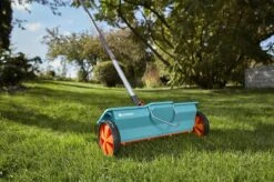 GARDENA Combisysteem Strooiwagen - 40 Cm Strooibreedte - Inhoud 3 Liter - Geschikt Voor 100m² -Tuin- En Buitengereedschapswinkels 1200x799 91