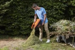 Black & Decker BLACK+DECKER BCMW3318L2-QW Grasmaaier - 18V - 33cm - Incl. 2 Accu's En Lader 17 Black & Decker BLACK+DECKER BCMW3318L2-QW Grasmaaier - 18V - 33cm - Incl. 2 Accu's En Lader -Tuin- En Buitengereedschapswinkels 1200x800 314