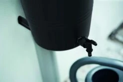 Elho Green Basics Rain Catcher 33 - Regenton Voor Balkonbuiten - Ø 33.5 X H 73.5 Cm - Zwart/Living Black -Tuin- En Buitengereedschapswinkels 1200x800 412