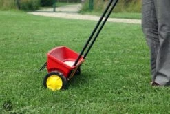 ECOstyle AZ Kalk Micro Korrel – Voor Gazon, Sier- En Moestuin - Corrigeert Zuurgraad Direct En Langdurig - Werkt Tegen Mos - CO2-Neutraal – 30 M² - 2 KG -Tuin- En Buitengereedschapswinkels 1200x800 477