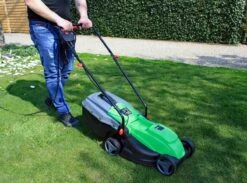 Profeco Elektrische Grasmaaier 1000W - Grasmaaimachine Met 320mm Maaibreedte En Instelbare Maaihoogte - Incl. 30 Liter Opvangbak -Tuin- En Buitengereedschapswinkels 1200x888 2