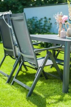 Hartman Aruba Aluminium Tuinstoel - Antraciet Verstelbaar -Tuin- En Buitengereedschapswinkels 799x1200 1