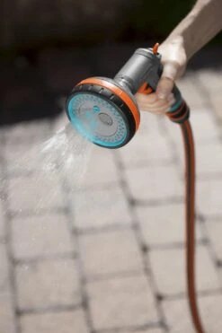 GARDENA - Comfort Broeskop - 5 Straalsoorten - Grijs -Tuin- En Buitengereedschapswinkels 800x1200 108