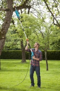 GARDENA - TCS 720/20 Kettingzaag - Max Bereik 4.40m 12 GARDENA - TCS 720/20 Kettingzaag - Max Bereik 4.40m -Tuin- En Buitengereedschapswinkels 800x1200 66