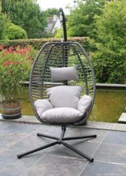 Pro Garden Lowander Hangstoel Egg 191x126x126- Schommelstoel Met Rattan Cocoon En Robuust Stalen Standaard Incl. Kussens - Volledig Inklapbaar - Lichtgrijs -Tuin- En Buitengereedschapswinkels 862x1200